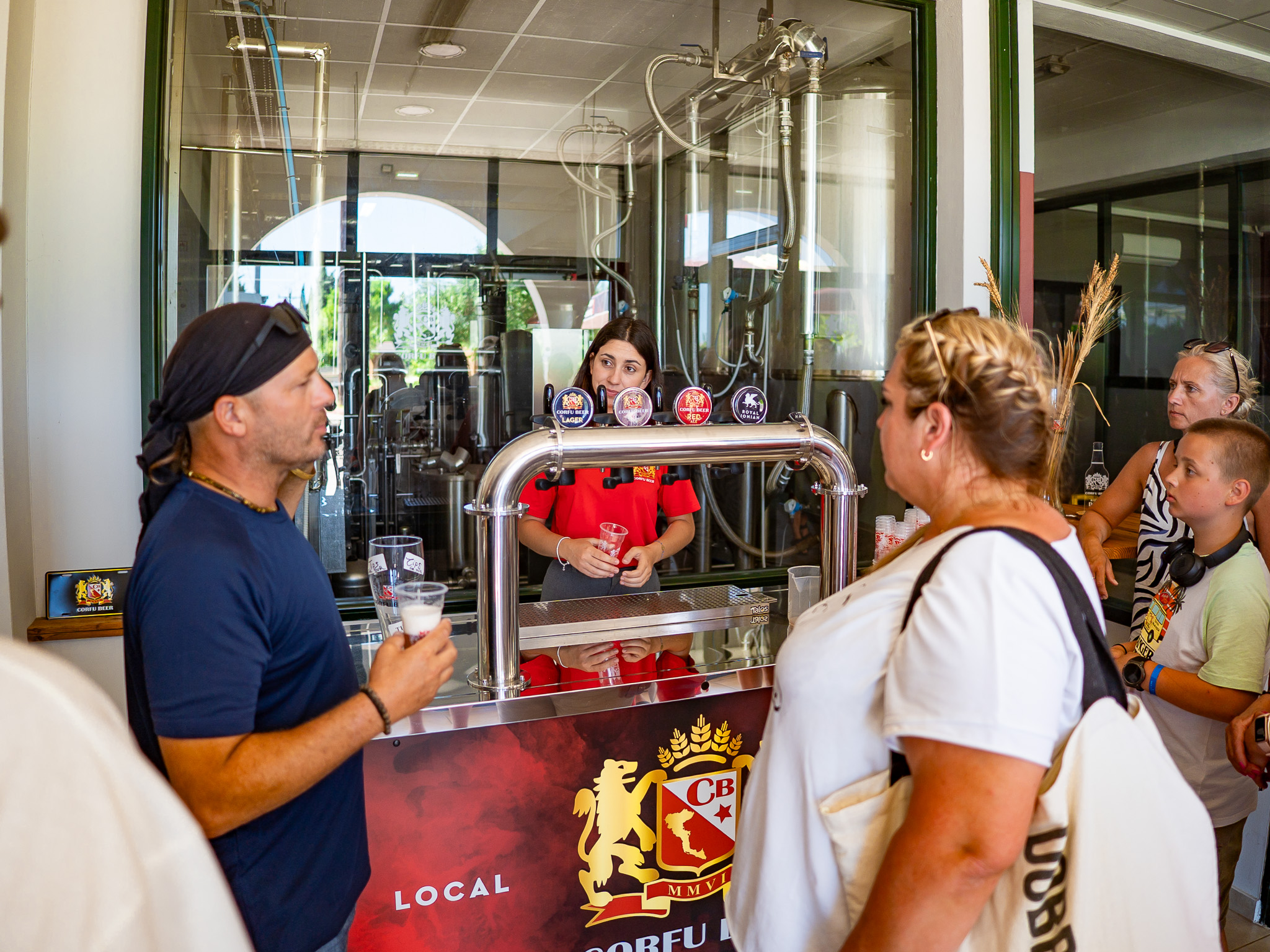 Degustacja piwa w browarze Corfu Beer w Arillas na wyspie Korfu